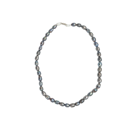 Black pearls necklace