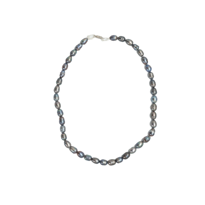 Black pearls necklace